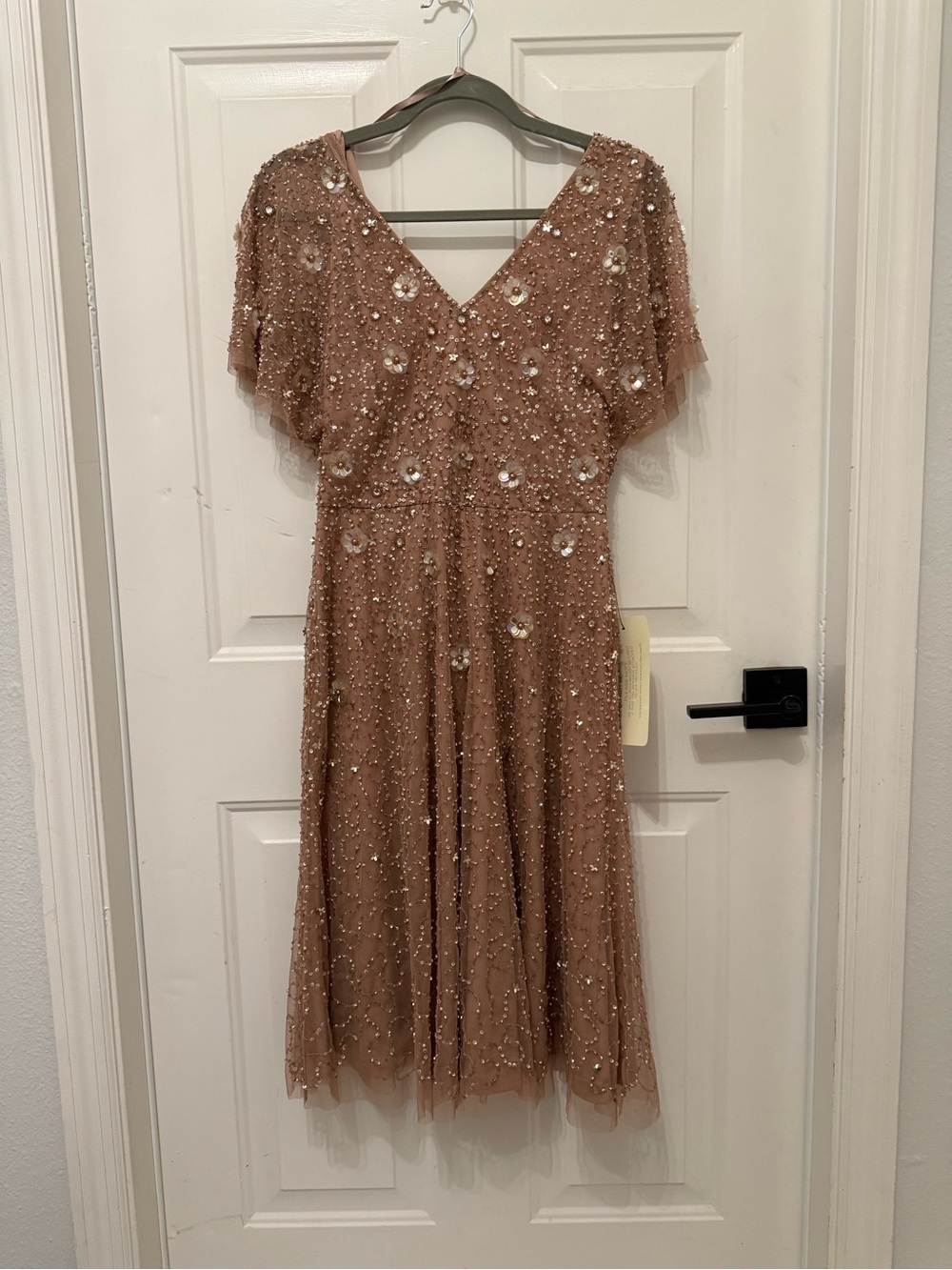 NWT Adrianna Papell Rose Gold Beaded Flutter Midi Dress Size 4